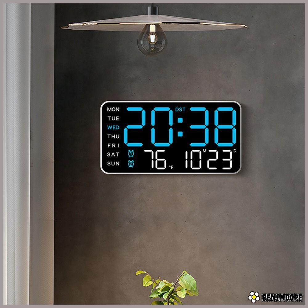 BENJMOORE นาฬิกาแขวนอิเล็กทรอนิกส์, นาฬิกา LED ดิจิตอลอุณหภูมิติดผนัง, การควบคุมด้วยเสียง 12/24H DST นาฬิกาตั้งโต๊ะจอแสดงผลสําหรับห้องนอน