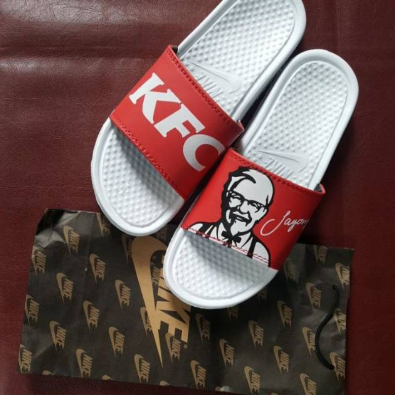 รองเท้าแตะ Nike X KFC Feat Stussy Slides Flip Flop