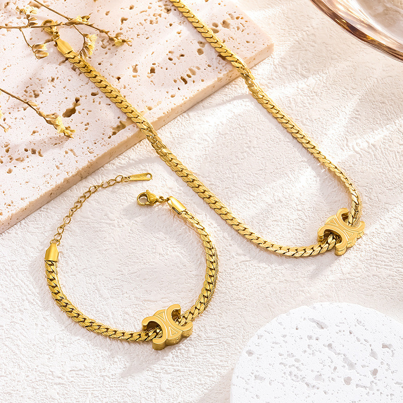 Classy All-Match 18k Gold Plated ยุโรปสไตล์อเมริกันสร้อยข้อมือสร้อยคอหญิง Niche High-End เครื่องประดับ