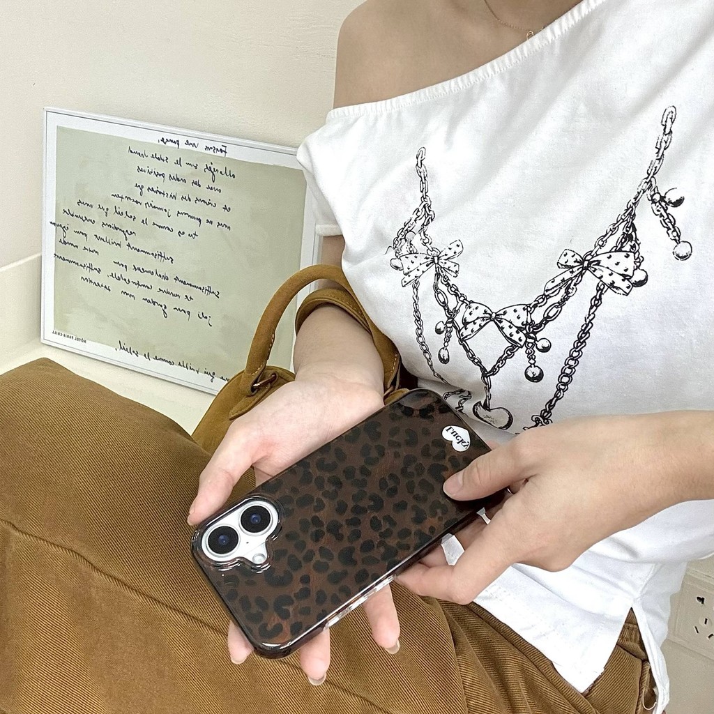 เคสไอโฟน เคสโทรศัพท์ลายเสือดาวสีเข้ม เคสไอโฟน13 ทนทาน IMD ป้องกันลื่น สำหรับ iPhone 16-13