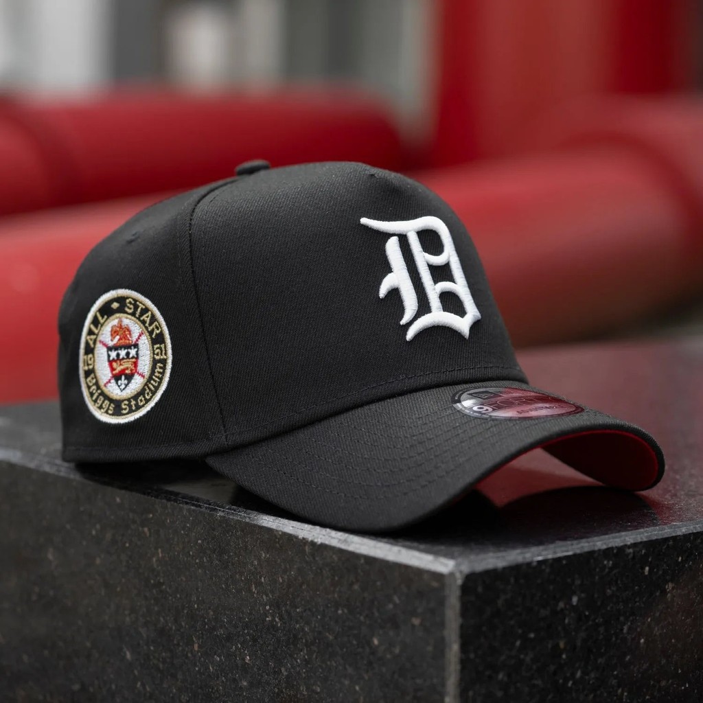 ใหม่ ERA 9FORTY DETROIT TIGERS BRIGGS STADIUM BLACK / SCARLET RED UV