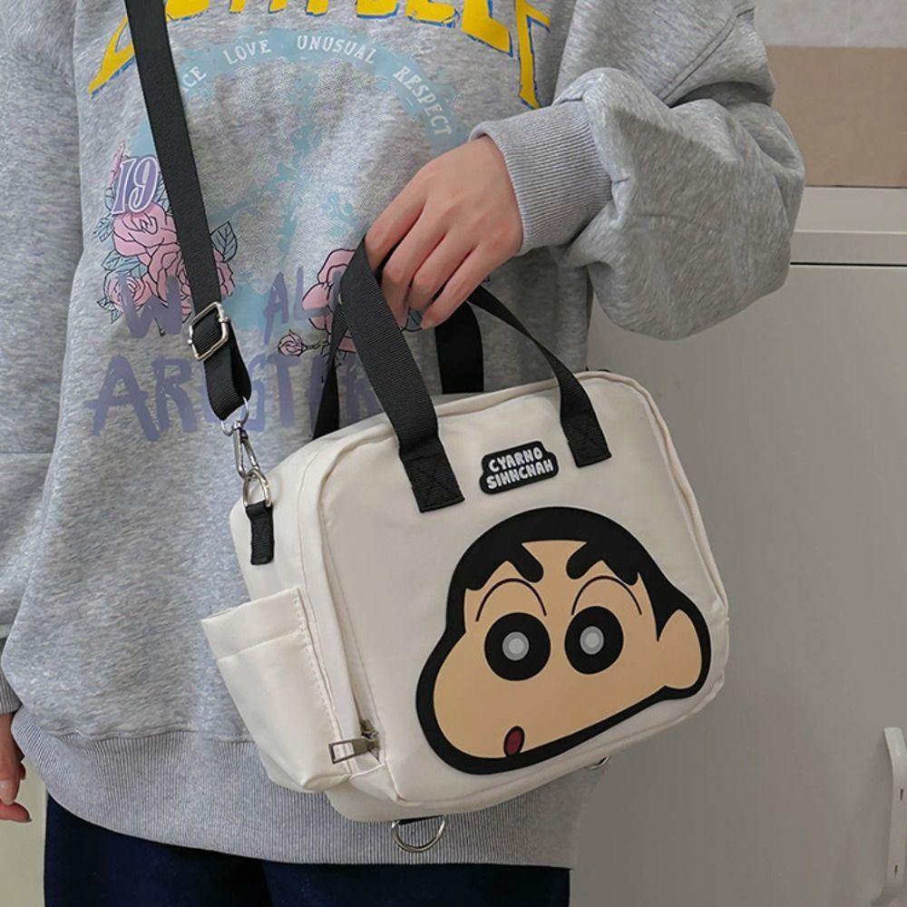 Bliss Crayon Shin-Chan กระเป๋าเป้สะพายหลัง,Crossbodyกระเป๋าสินค้าขนาดเล็กกระเป๋าผ้าใบ,ตลกป้ายกระเป๋าเก็บกระเป๋าจี้กระเป๋าซิปอะนิเมะกระเป๋าสะพายกระเป๋าเดินทาง