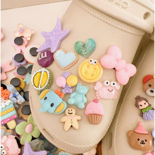 S0490 สุ่มลาย Crocs Jibbitz jibbit 1ชิ้น ยางPVC จิบิ ตัวติดรองเท้า อุปกรณ์DIY ตกแต่งรองเท้า