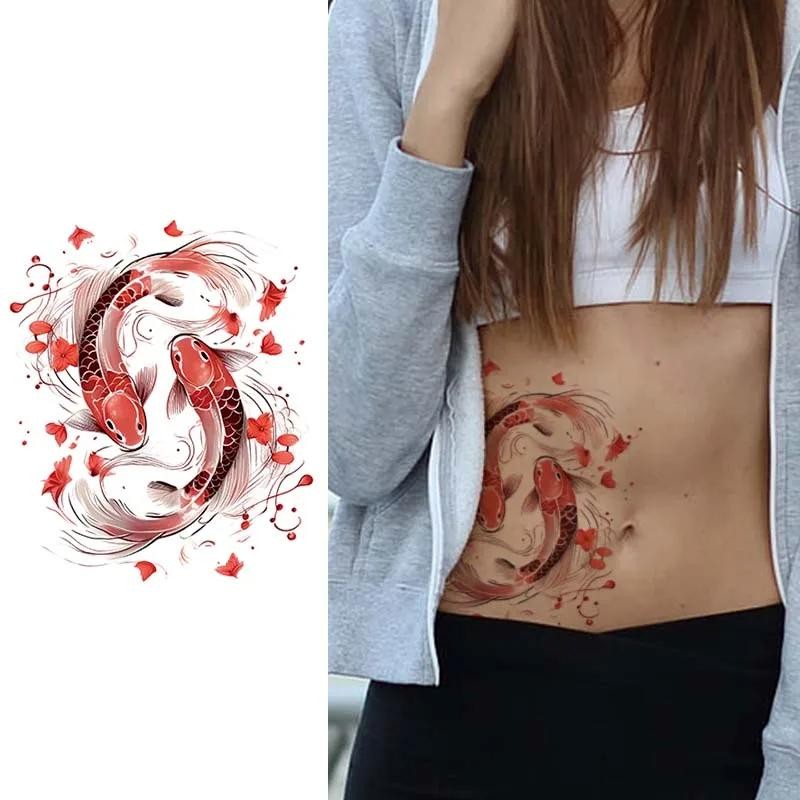 ปลาคาร์ฟสีแดงกันน้ํารอยสักชั่วคราวหน้าท้องสักปลอมที่สมจริงสําหรับผู้ชายผู้หญิงสติกเกอร์รอยสักปลอม