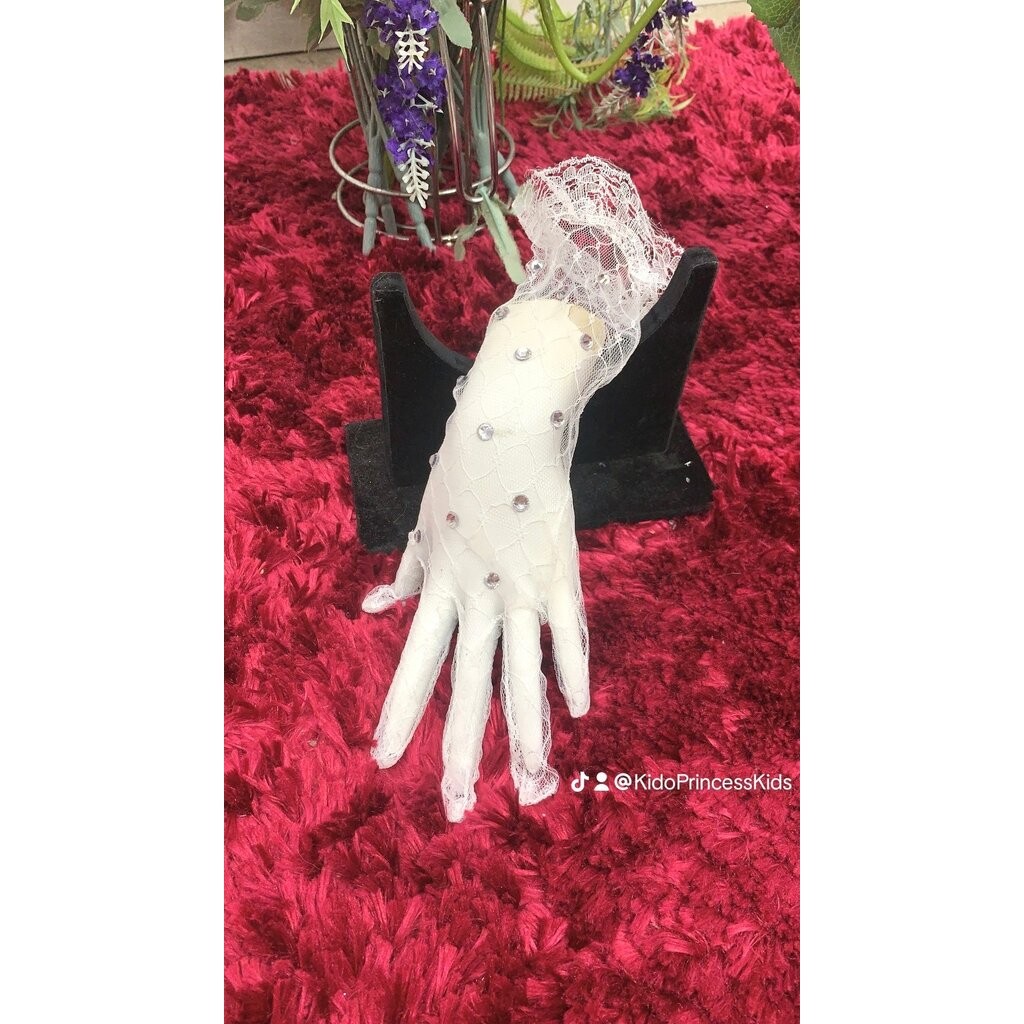 sถุงมือเด็ก(มีหน้าร้านอยู่รัชดา)GL029 สีขาว ถุงมือตาข่ายเพชรยาว