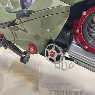 ฝาครอบ ยาง บูทแท่นเครื่อง CNC สำหรับ Vespa Sprint Primavera 150 125 2024 2025 MY24 sprint 180 เวสป้า อลูมิเนียม ครอบบูท **จัดส่งจากคลังสมุทรสาคร**