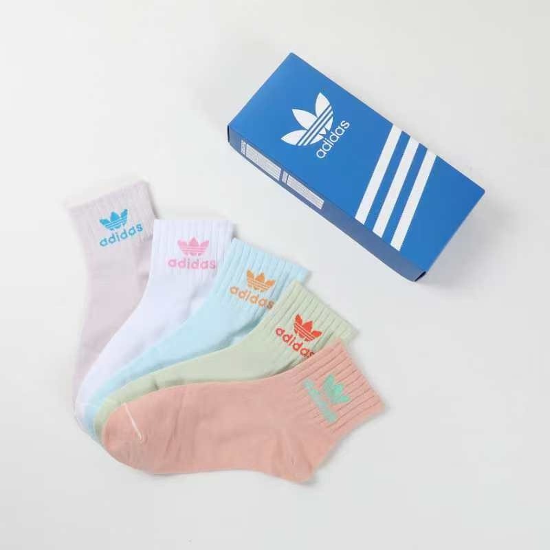 Adidas ถุงเท้าผู้หญิง ถุงเท้ากีฬาแฟชั่น Sports Comfortable Socks（1 กล่อง 5 คู่）