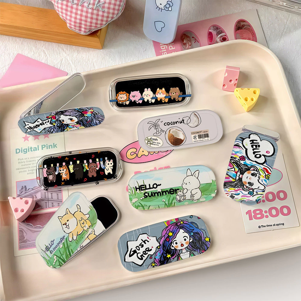 🚚COD🚚 การ์ตูนน่ารัก Holder ขาตั้งโทรศัพท์มือถือ กระจกพับได้ พับได้ สากล / แบบพกพา ที่มองไม่เห็น ที่วางโทรศัพท์ตั้งโต๊ะ