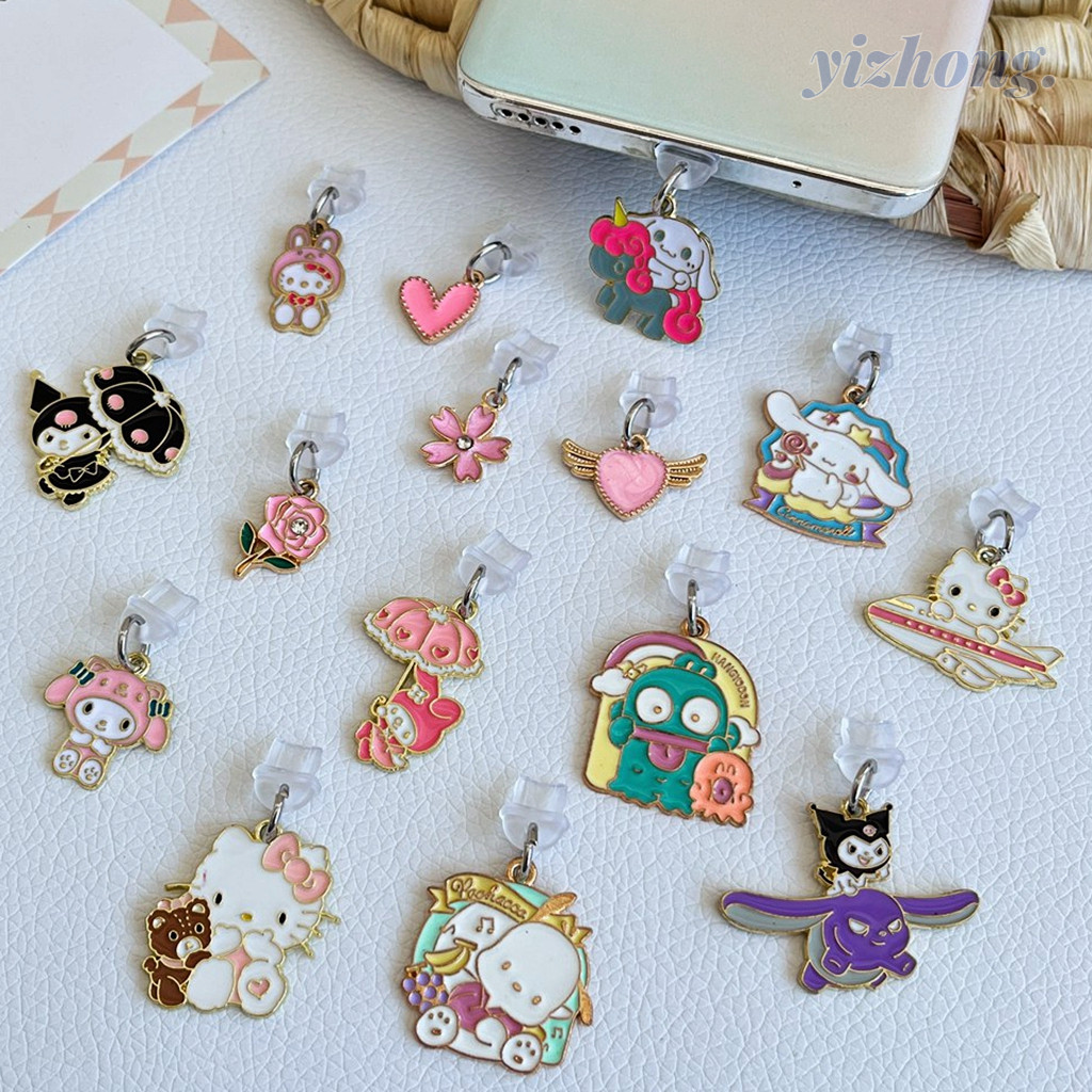 ปลั๊กกันฝุ่นสําหรับ iPhone หูฟังโทรศัพท์มือถือ Type-C Android การ์ตูน Hello Kitty Melody Kuromi Hangyodon Love Heart Design จี้อุปกรณ์เสริมชาร์จหลุมตกแต่ง
