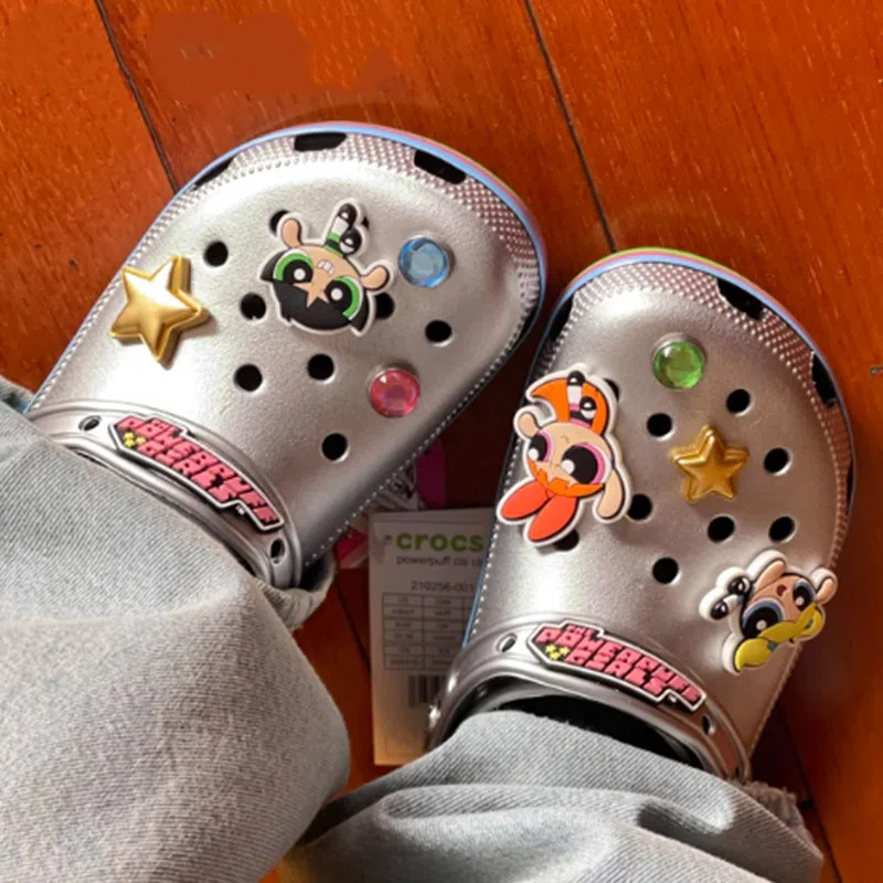 JIbbitz Flying Girl Police Shoe Buckle Metal Star Shoe Buckle การ์ตูน DIY Hole Shoe Accessories