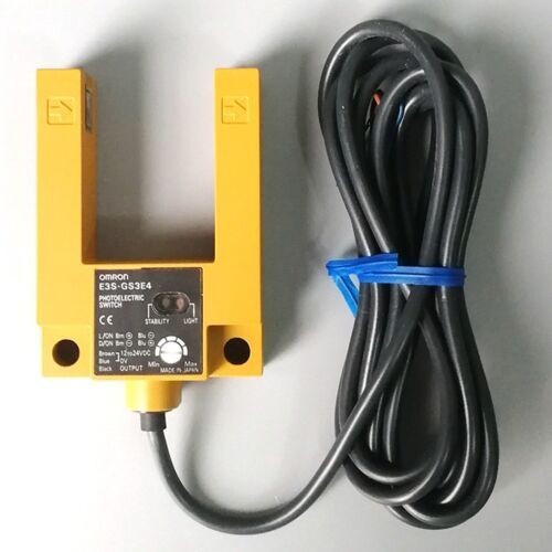 Omron E3S-GS3E4 Photoelectric Sensor