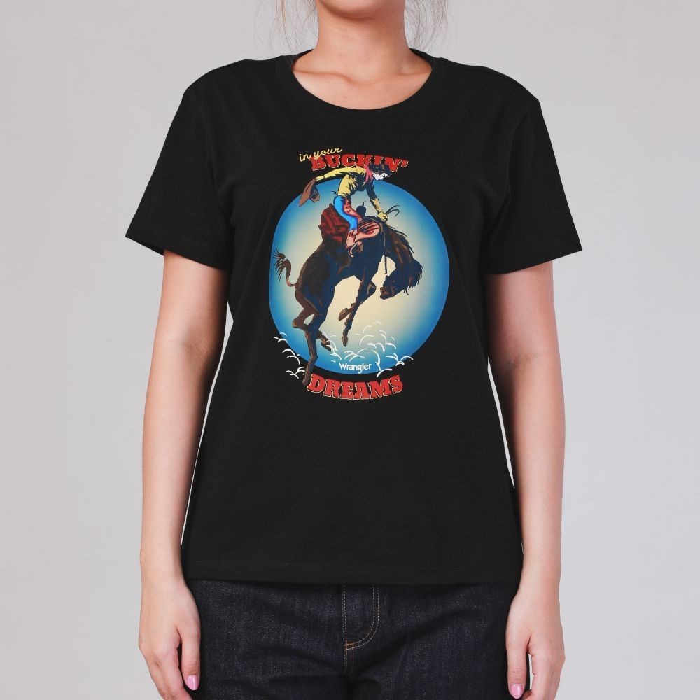 WRANGLER เสื้อยืดแขนสั้นผู้หญิง คอลเลคชั่น Legend Of Wrangler FW24 รุ่น WR F124WTSSN09 สีดำ