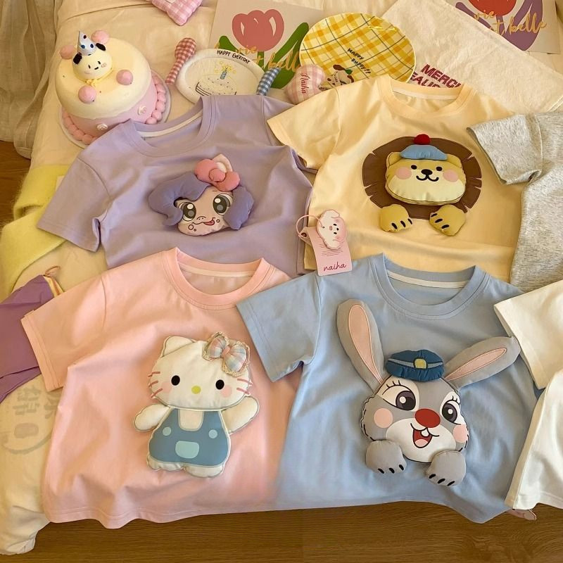 ฤดูร้อน เสื้อยืดแขนสั้นการ์ตูนใหม่สำหรับเด็กชายและเด็กหญิง เสื้อตุ๊กตา 3D น่ารัก