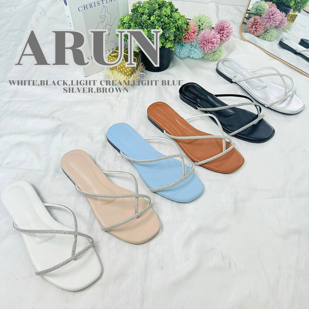 รองเท้าแตะแฟชั่น แบรนด์ ARUN รุ่น AR2029 ดีไซน์สอดโป้ง ไขว้เพชร มีไซส์ใหญ่ v1