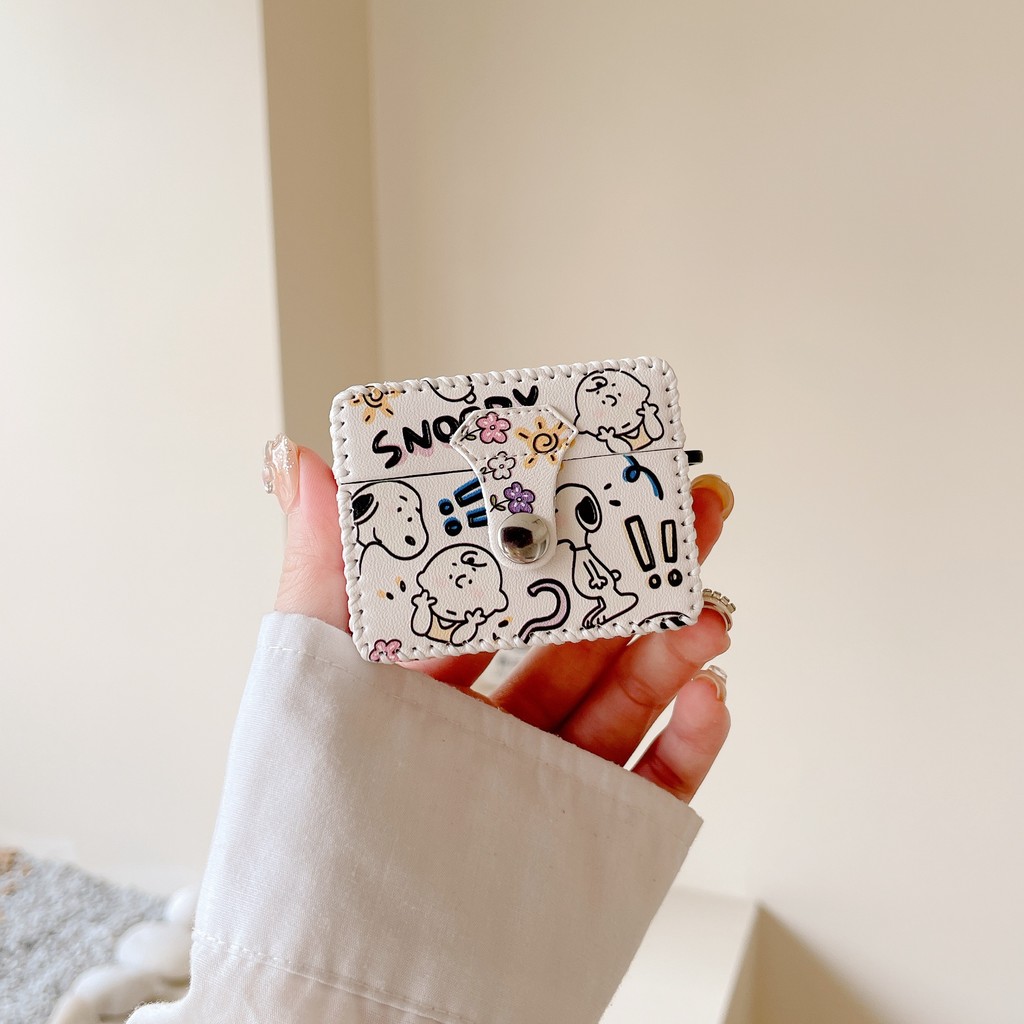 การ์ตูน Snoopy หนังนุ่มปลอกสี่เหลี่ยมสําหรับ AIRPODS 4 PRO2 1/2/3 อุปกรณ์เสริมฝาครอบเกราะป้องกัน