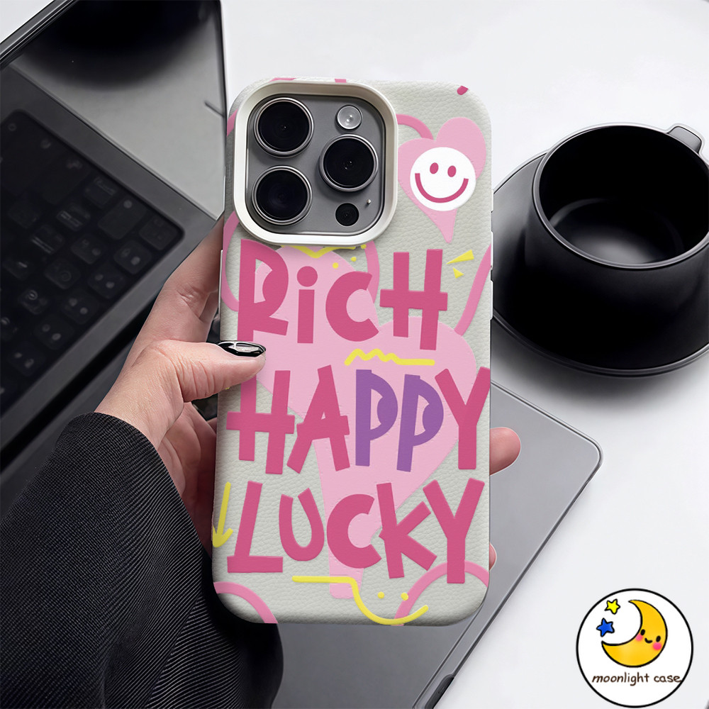 🎗 GOOD 🎗 เคสคู่ เคสเหมือนเปลือกลิ้นจี่ คำพูดยอดนิยม RICH HAPPY LUCKY สําหรับ IPhone 16 15 14 13 7 8plus Pro Promax XR XS
