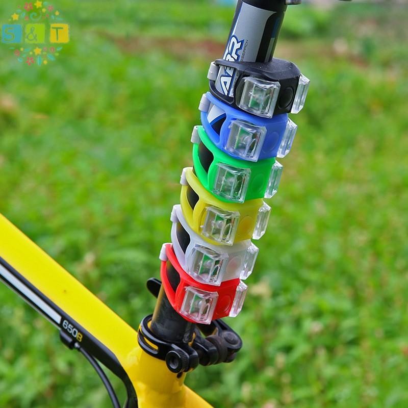 [S&T] ไฟกบ 6 รุ่น AG10 แบตเตอรี่ไฟซิลิโคน Led จักรยานกบไฟเตือนอุปกรณ์ขี่ {th}