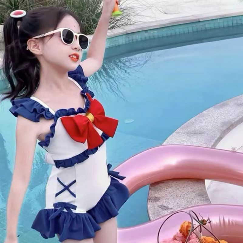 ชุดว่ายน้ําเด็กผู้หญิงสไตล์ใหม่ฤดูร้อนเด็กทารกสาวน้อยชุดว่ายน้ําชิ้นเดียวเด็กเจ้าหญิงวันหยุดสไตล์ตะวันตก