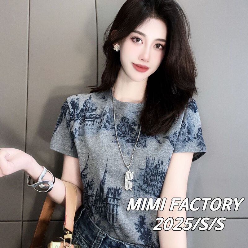 เสื้อยืดตัวอักษรผู้หญิง 2025 ฤดูร้อนย้อนยุคพิมพ์ใหม่ การทําตัวให้ผอม แฟชั่นหลวมสบายๆ การเย็บปะติดปะต่อกัน สูงสุด