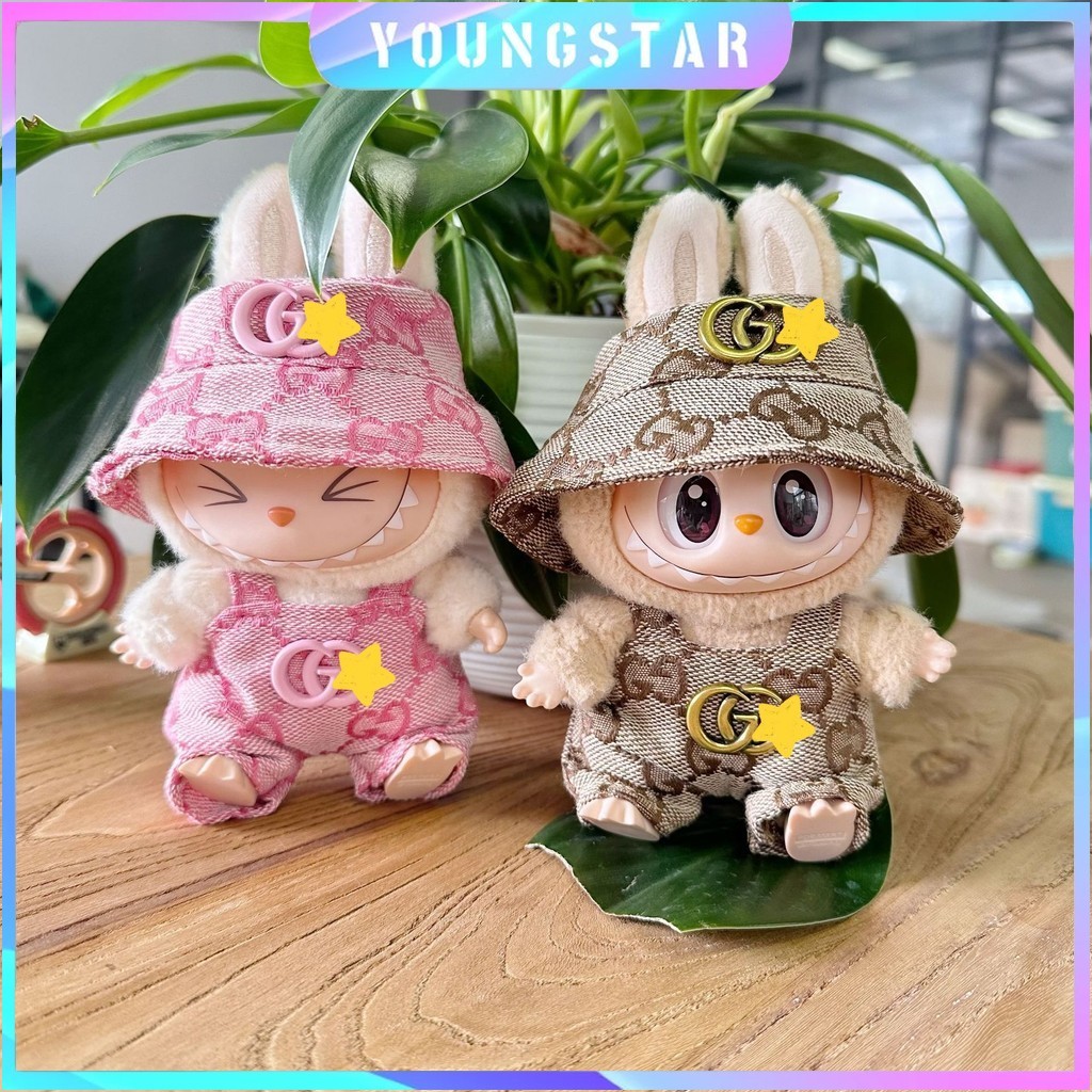 FYG Labubu 17 ซม.ตุ๊กตาเสื้อผ้าสีชมพูลายเสื้อกันหนาวหมวกขนสัตว์และถ้วยจี้สําหรับอุปกรณ์เสริมมีสไตล์