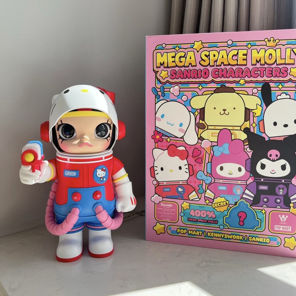 ✨[สต๊อกพร้อม Baby Tree Mini V3] POPMART MOLLY x Hello Kitty POPMART SPACE MOLLY Sanrio 400% อินเทรนด