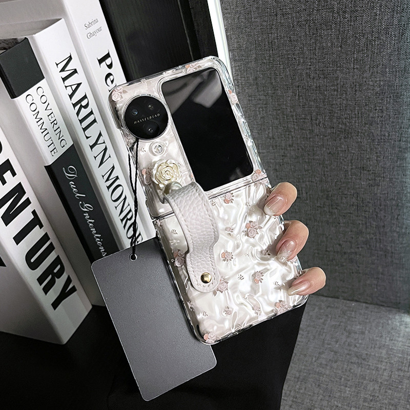 Ins สดเกาหลีจีบกรณีดอกไม้โปร่งใสพร้อมสายรัดข้อมือ Camellia สําหรับ OPPO Find N2 Flip Find N3 ฝาครอบกันกระแทก
