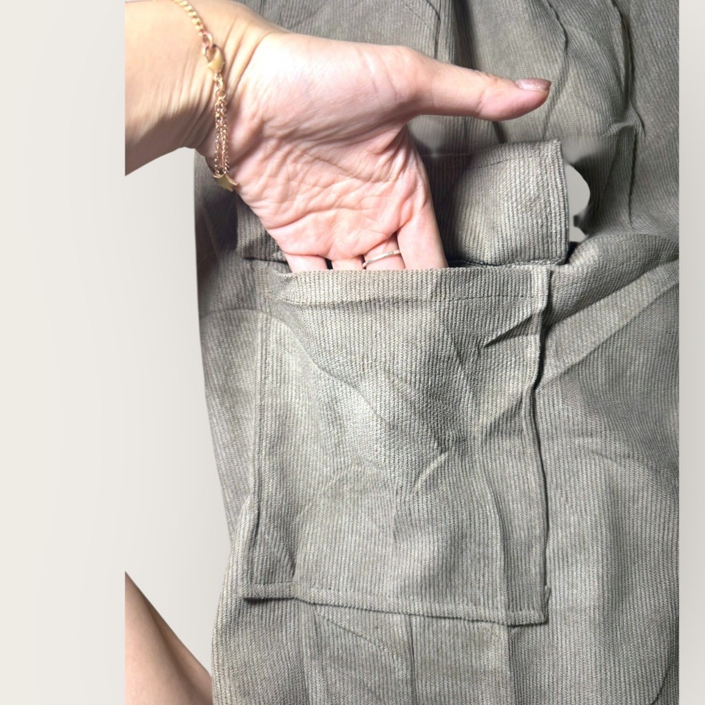 กางเกงขาสั้นผู้ชาย ผ้าลูกฟูก มี 4 กระเป๋า เอวยางยืด คาร์โก้