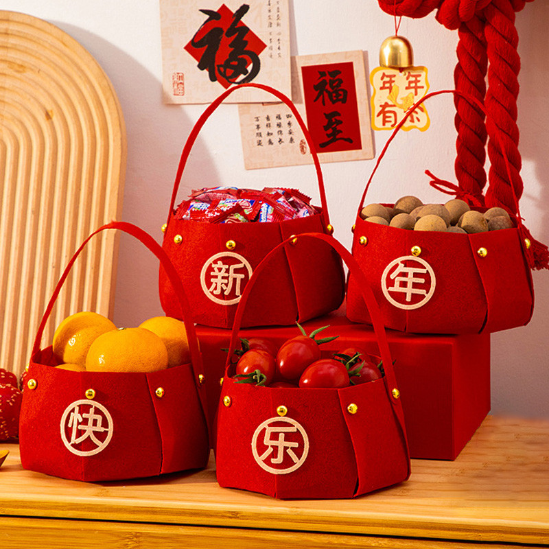 2026สวัสดีปีใหม่ตะกร้าสีแดงสร้างสรรค์เทศกาลฤดูใบไม้ผลิสก์ท็อปตกแต่งตะกร้าของขวัญซัพพลาย