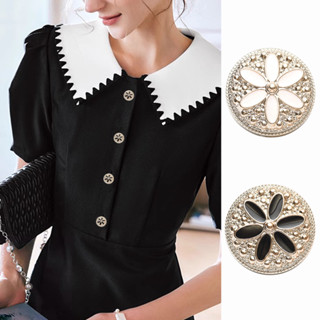 10ชิ้นสไตล์การออกแบบดอกไม้รอบปุ่มพลาสติกสําหรับชุดและเสื้อคล…