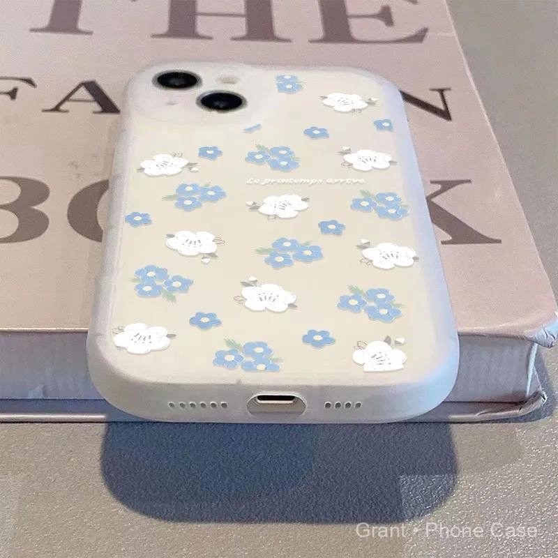 ไอโฟน 5 5s SE 2016 SE 2020 SE 2022 6 6s 7 8 Plus X XS XR Max 11 12 13 14 15 16 Pro Max เคสโทรศัพท์ลายดอกไม้สีน้ำเงินและขาว