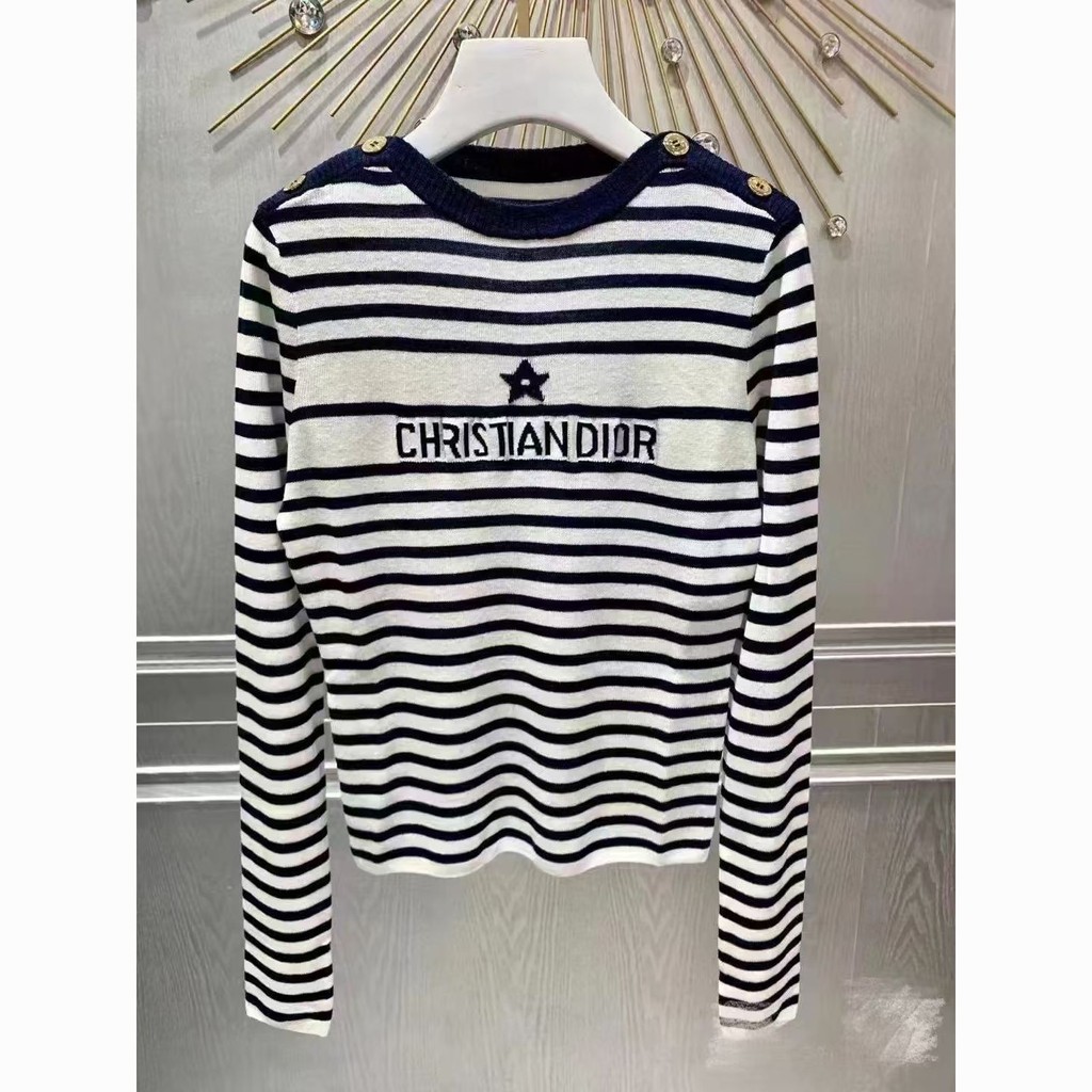 2025 สไตล์ใหม่ดาวห้าแฉกตัวอักษรลายเสื้อถักแขนยาว Jacquard คอกลมเวอร์ชั่นเกาหลี Lad