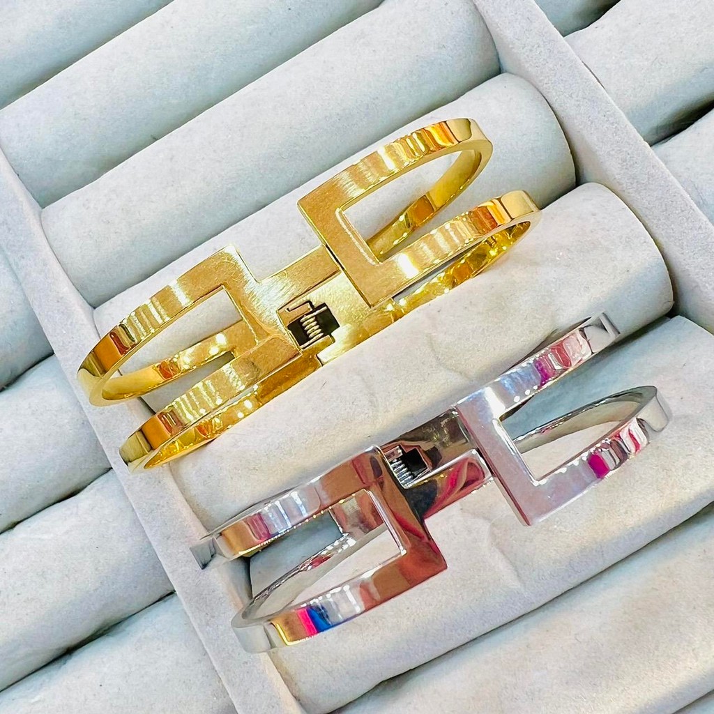 Live.Sale กำไลสแตนเลส ลายลักยิ้ม (Dimples) ฟรีไซส์ ขนาด 14-19 ซม. SW3578