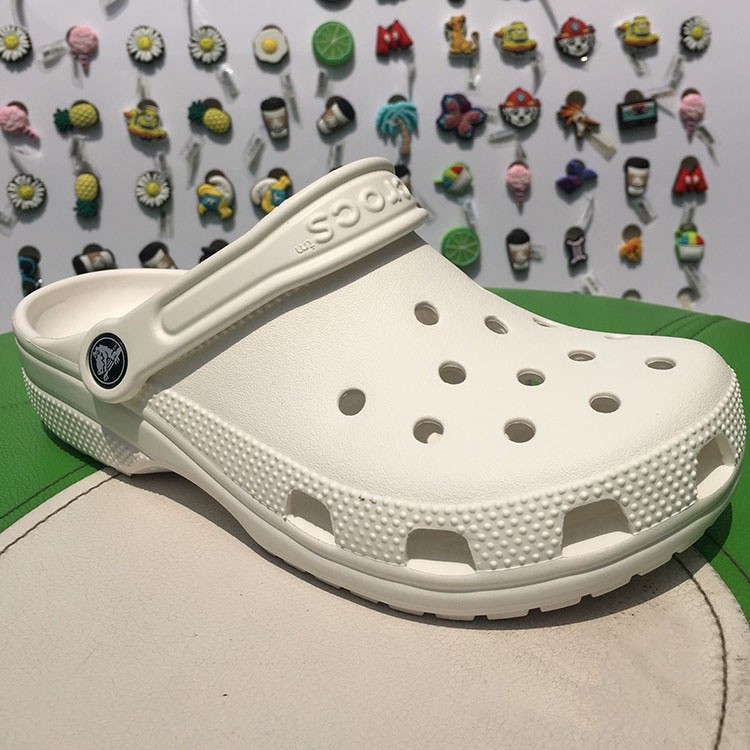 รองเท้า Classic Crocs Clog หิ้วนอก ถูกกว่า Slippers for men and women non-slip beach shoes