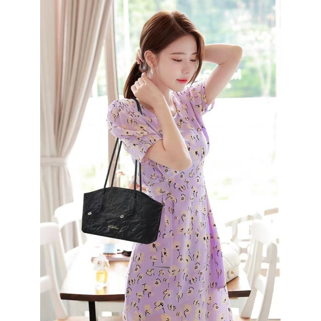 กระเป๋าสะพายข้างผู้หญิง รุ่นร่วมสมัย กระเป๋าโท้ตหรู (MBL)FB-10