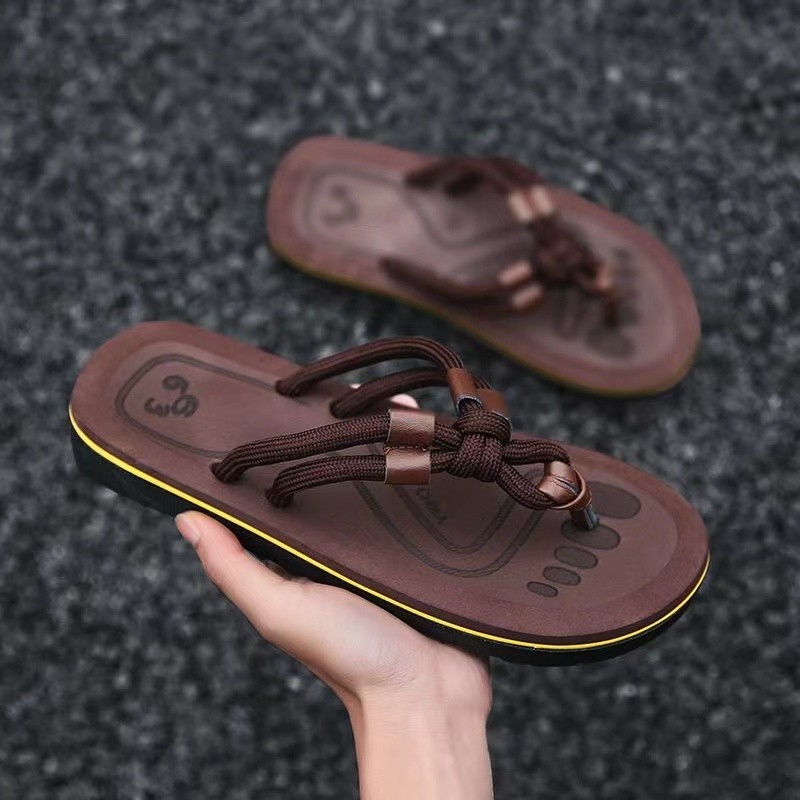 ผู้ชาย Retro Flip-Flops ที่ไม่ซ้ํากันอินเทรนด์กลางแจ้ง Flip-Flops ยางแต่เพียงผู้เดียวสวมใส่กันลื่น @