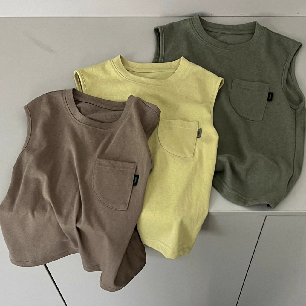 ฤดูร้อน เสื้อกั๊กเด็กชายผ้าฝ้ายใหม่ เสื้อยืดแขนกุดสีพื้นสำหรับเด็ก เสื้อมีกระเป๋าสำหรับทารก