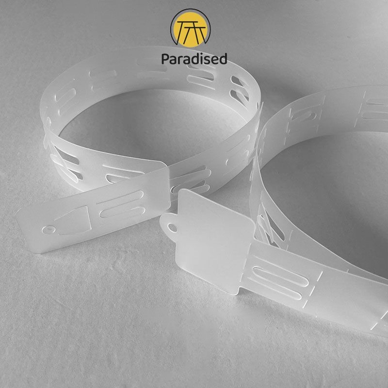 PAตะขอ PP สีขาวขุ่น แถบแขวนอาหารแบบฉีด PVC ซูเปอร์มาร์เก็ต แถบแขวนอาหารแบบใส
