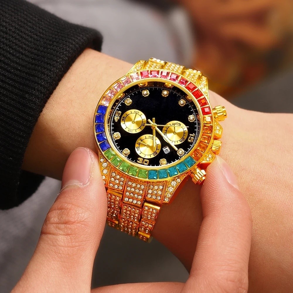 ✨2025✨ Jam tangan lelaki เพชรหรูหรา Hiphop นาฬิกาทองขนาดเล็กสีดําอินเทรนด์นาฬิกาเพชรเพชรเต็มรูปแบบตก
