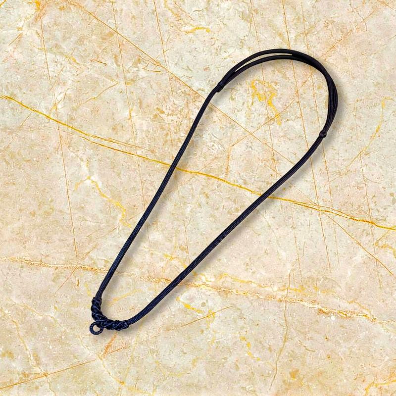 สร้อยเชือกร่มขนาด 3 มิล ห้อยพระ1องค์ ปรับความยาวได้