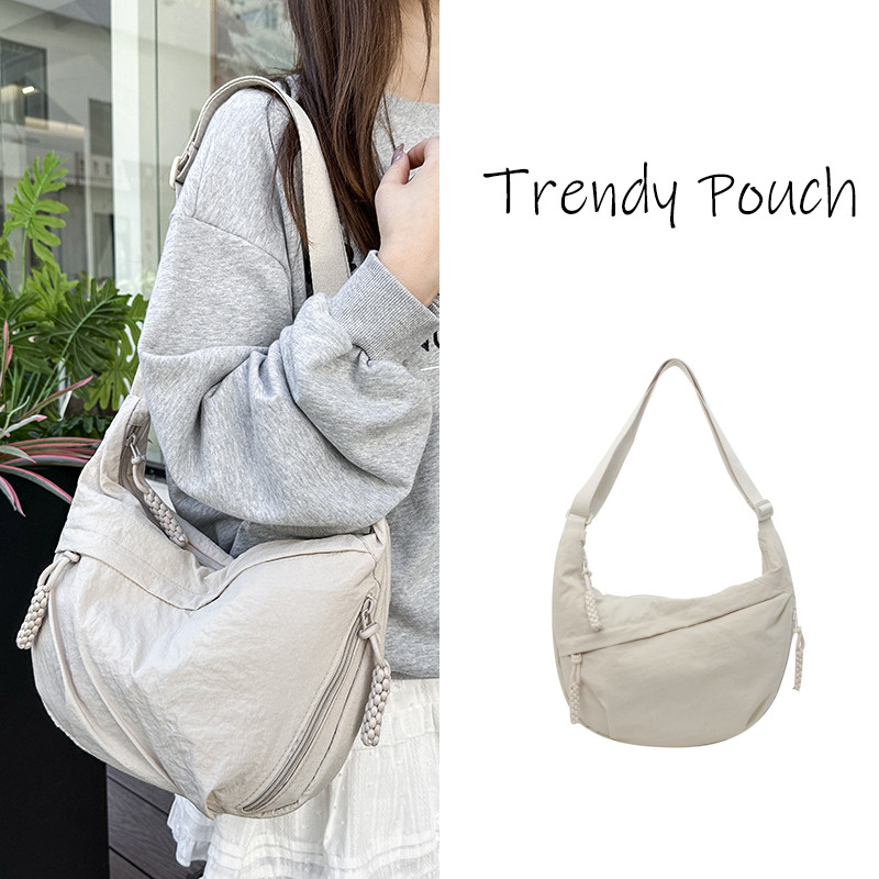 TRENDY POUCH ปลอมเวอร์ชั่นเกาหลีใหม่ของกระเป๋ากางเกงขาสั้นแสงไหล่ สบายๆรักแร้กระเป๋า