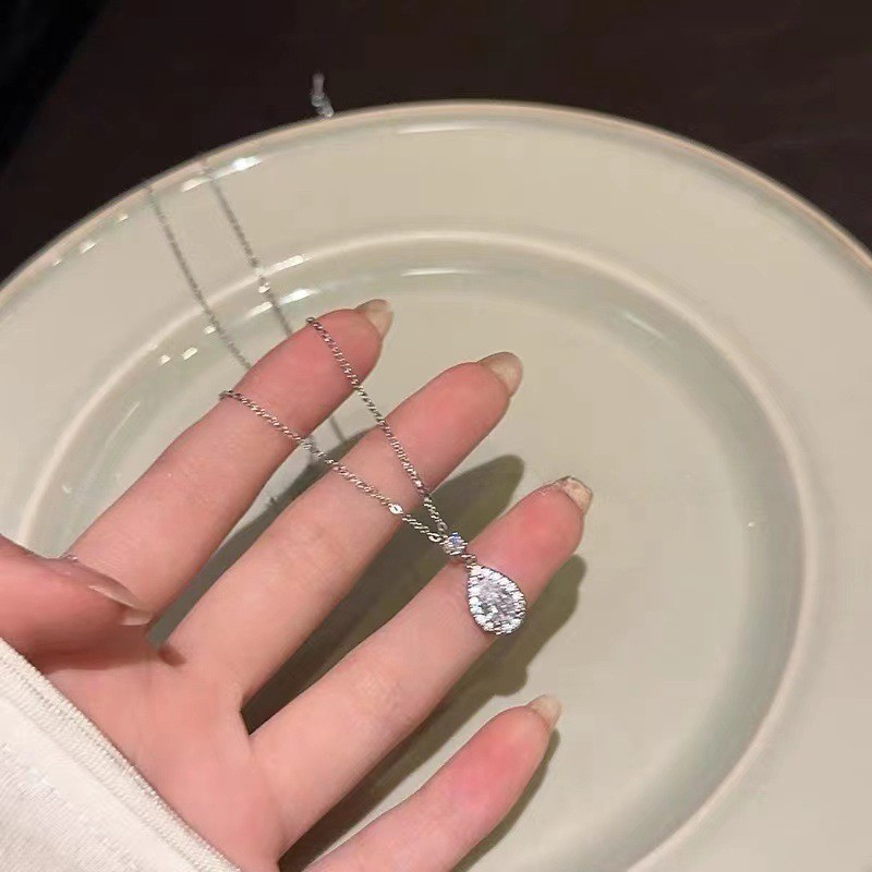 ผู้หญิงBling Water-Dropสร้อยคอChoker Clavicle Chainเครื่องประดับอุปกรณ์เสริม