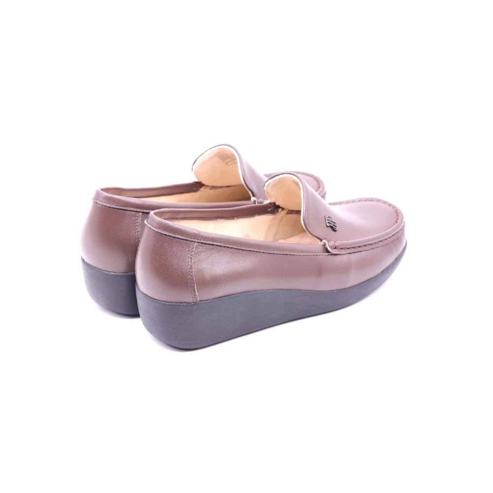 Hush Puppies รองเท้าผู้หญิง รุ่น HP 8WDFI0514F - สีน้ำตาล