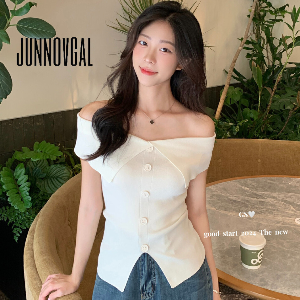JUNNOVGAL เสื้อยืดผู้หญิง Knit Off Shoulder Low Cut สีทึบสไตล์ใหม่แขนสั้น