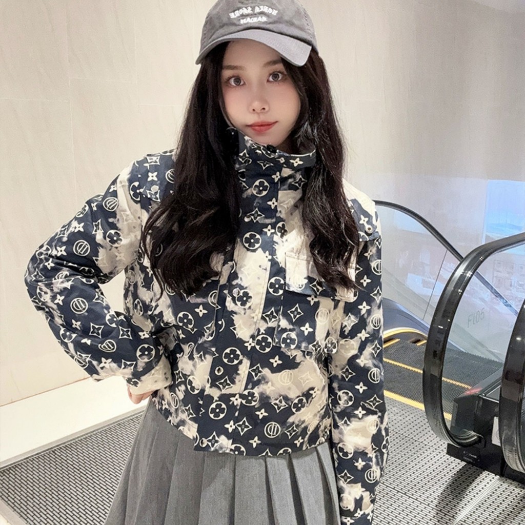 แจ็คเก็ตเสื้อกันลมสั้นแจ็คเก็ต 2025 ฤดูใบไม้ผลิฤดูใบไม้ร่วงสไตล์ใหม่พิมพ์หลวมแจ็คเก็ตลําลองสุภาพสตรีด้านบนพร้อมสต็อก