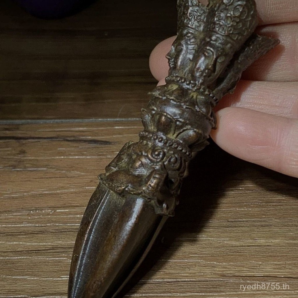 เครื่องทองสัมฤทธิ์เก่าที่กลับมาในพื้นที่ทิเบต Vajra ที่เป็นของแข็ง Wenwan สินค้ามือสองด้ามจับของตกแต่งขนาดเล็ก