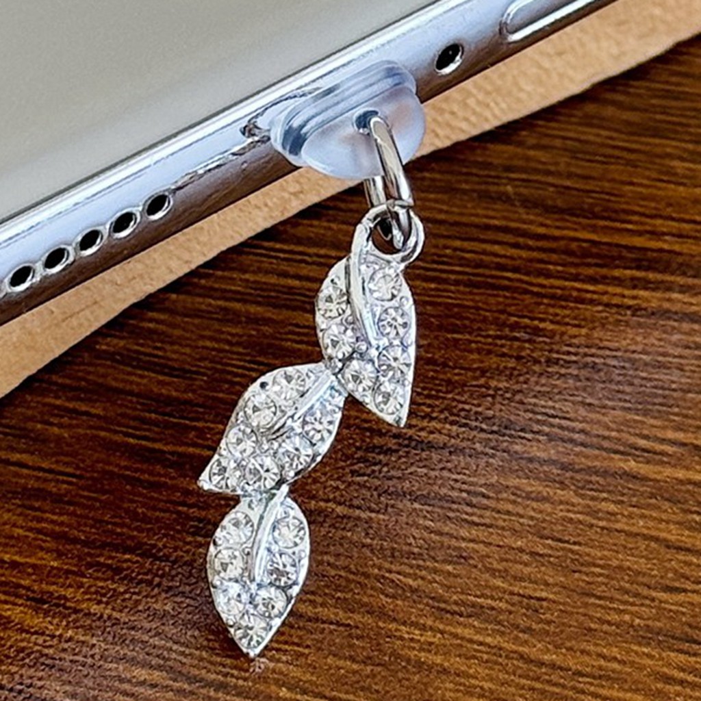 ปลั๊กกันฝุ่นสําหรับ iPhone หูฟังโทรศัพท์มือถือ Type-C Android หรูหรา Rhinestone ดอกไม้ Leave Bowknot ออกแบบจี้อุปกรณ์เสริมชาร์จหลุมตกแต่ง - รูปที่ 5