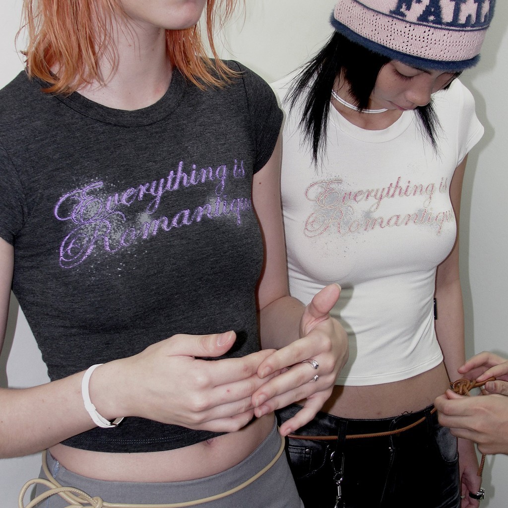 (จัดส่งตลอด 24 ชั่วโมง）Angle Official สไตล์เกาหลี TOP y2k แฟชั่น baby เข้ารูป เซ็กซี่ เสื้อ baby tee