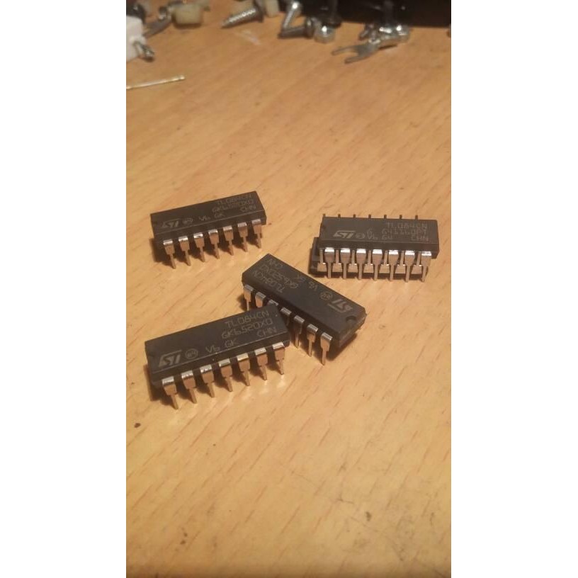 Part IC TL074 TL 074 ยี่ห้อ ST อุปกรณ์ไฟฟ้า