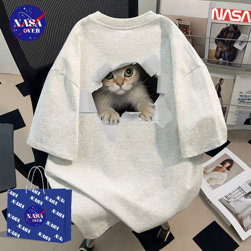 【พร้อมส่ง】🔥NASA เสื้อยืดผู้ชายผู้หญิง ขนาดใหญ่พิเศษ ลายพิมพ์แมวน้อยแอบมอง ผ้าฝ้าย แขนสั้น คอกลม t shirt🐱💖YG908