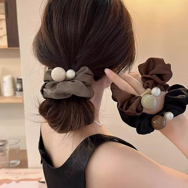 Simple Pearl แหวนผมแฟชั่นเกาหลี สีตินยืดหยุ่นสำหรับหางม้า Scrunchies และอุปกรณ์เสริมผมสำหรับผู้หญิง